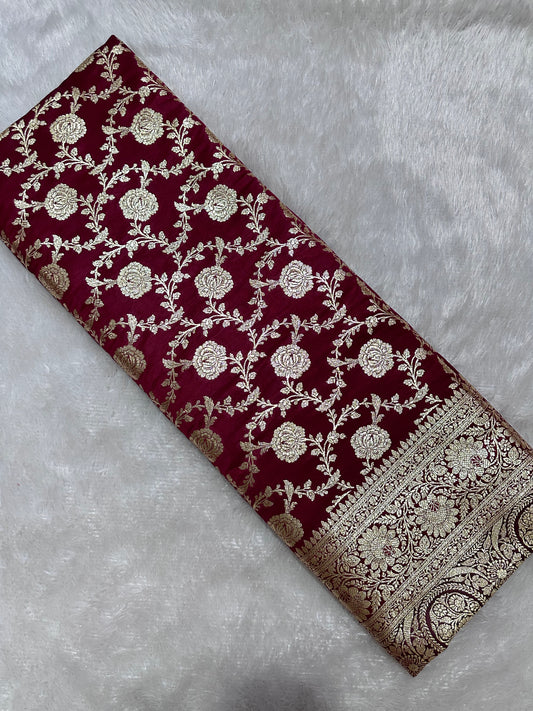 Royal Wine Plum Katan Silk Banarasi Saree with Contrasting Green Border and Full Rose-Vine Jaal Work