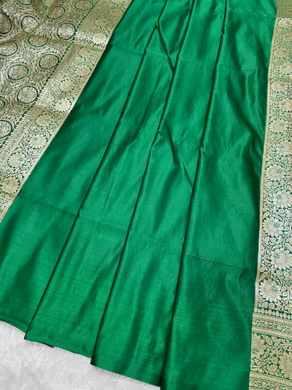 Royal Wine Plum Katan Silk Banarasi Saree with Contrasting Green Border and Full Rose-Vine Jaal Work