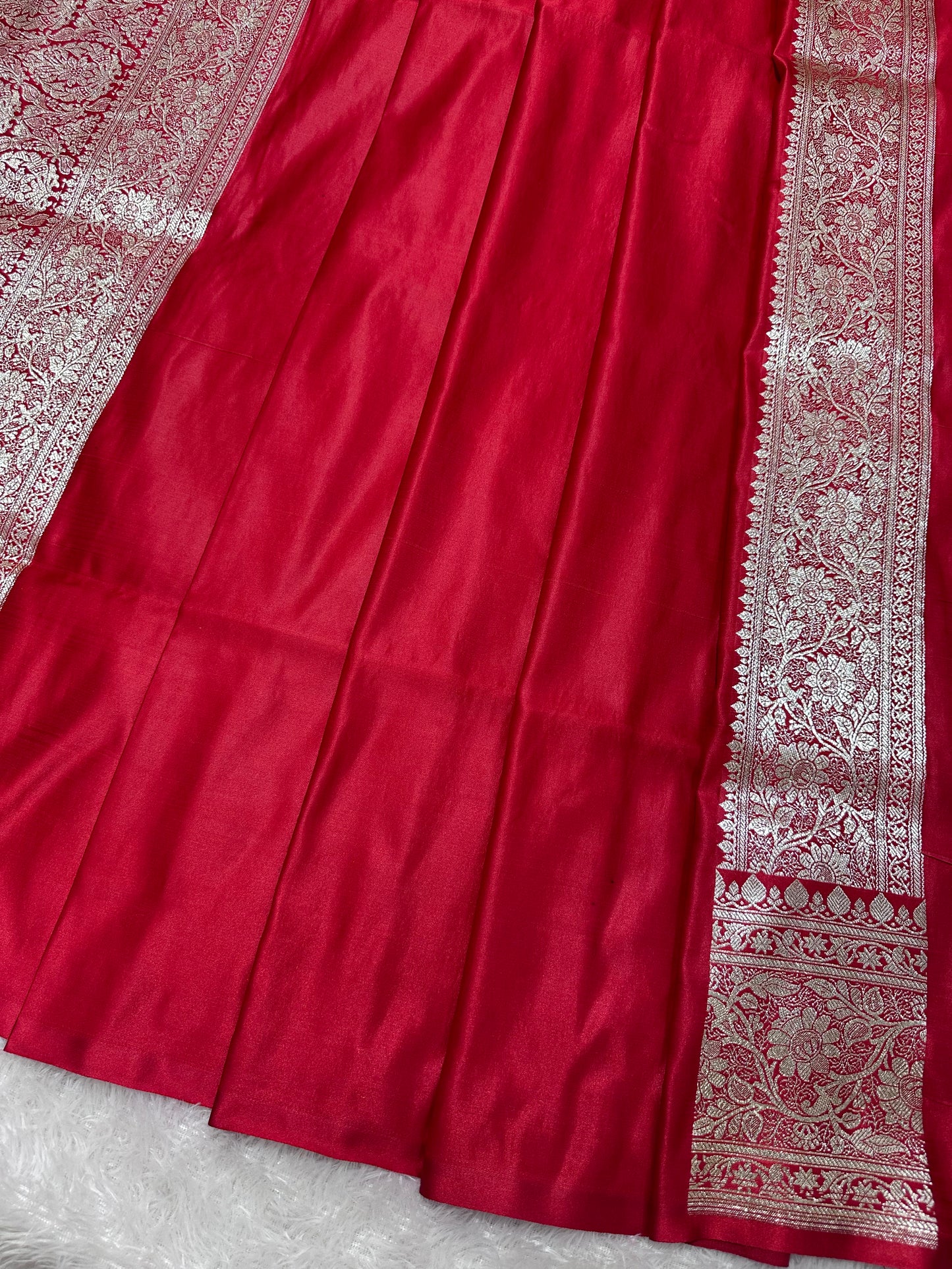Elegant Crimson Red Katan Silk Banarasi Saree with Royal Floral Vine Pallu and Vertical Wavy Bel Work