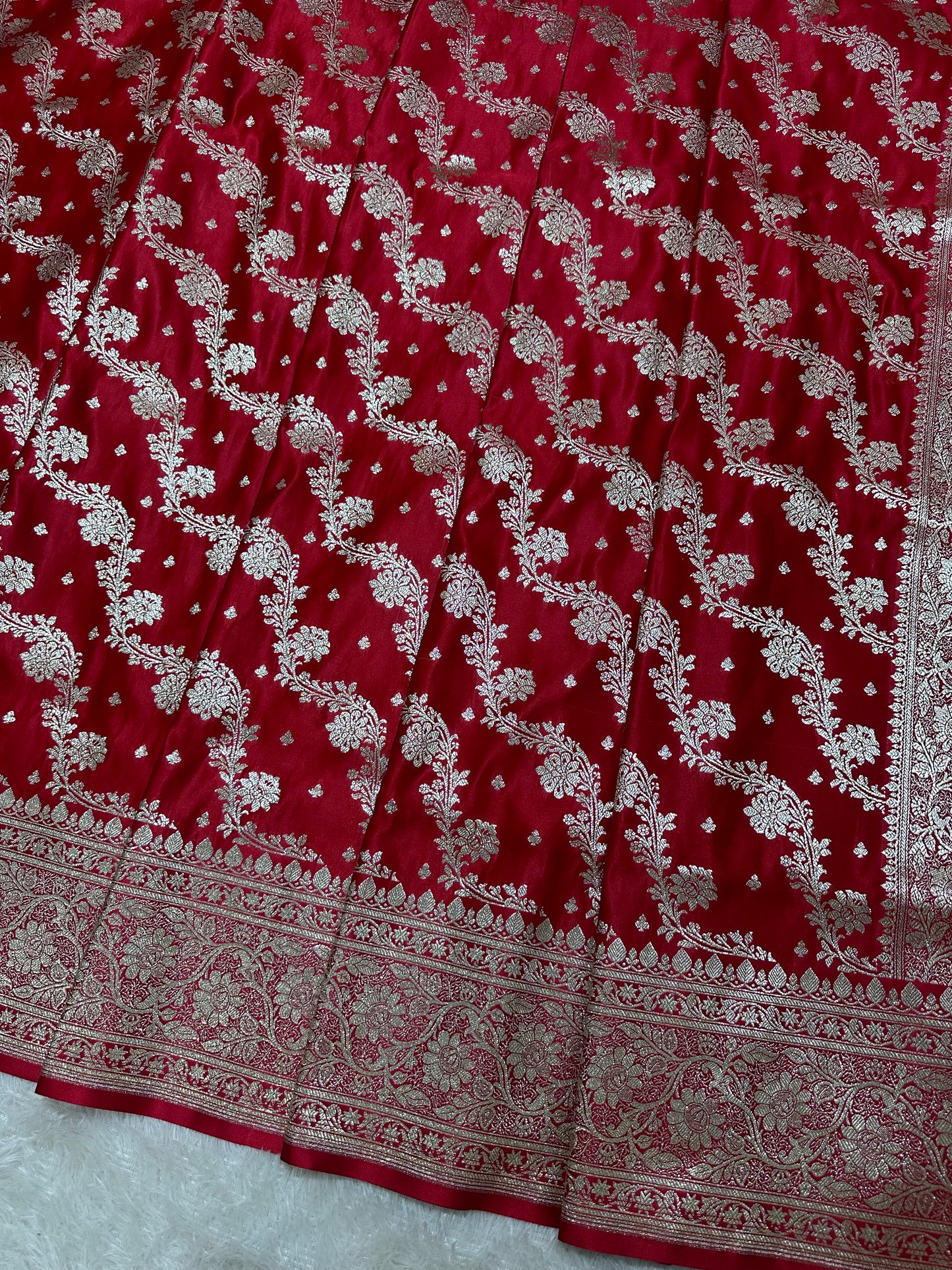 Elegant Crimson Red Katan Silk Banarasi Saree with Royal Floral Vine Pallu and Vertical Wavy Bel Work