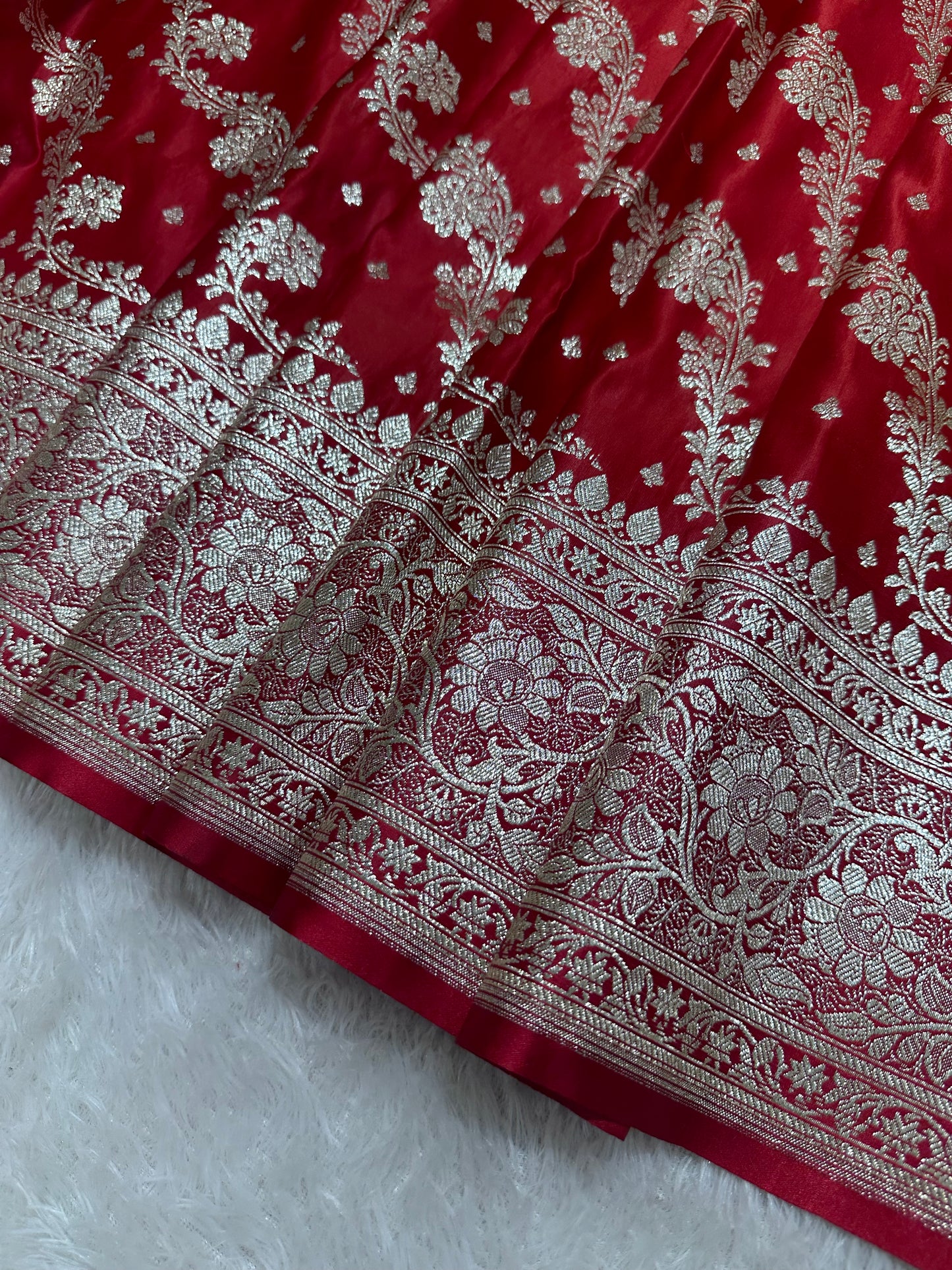 Elegant Crimson Red Katan Silk Banarasi Saree with Royal Floral Vine Pallu and Vertical Wavy Bel Work