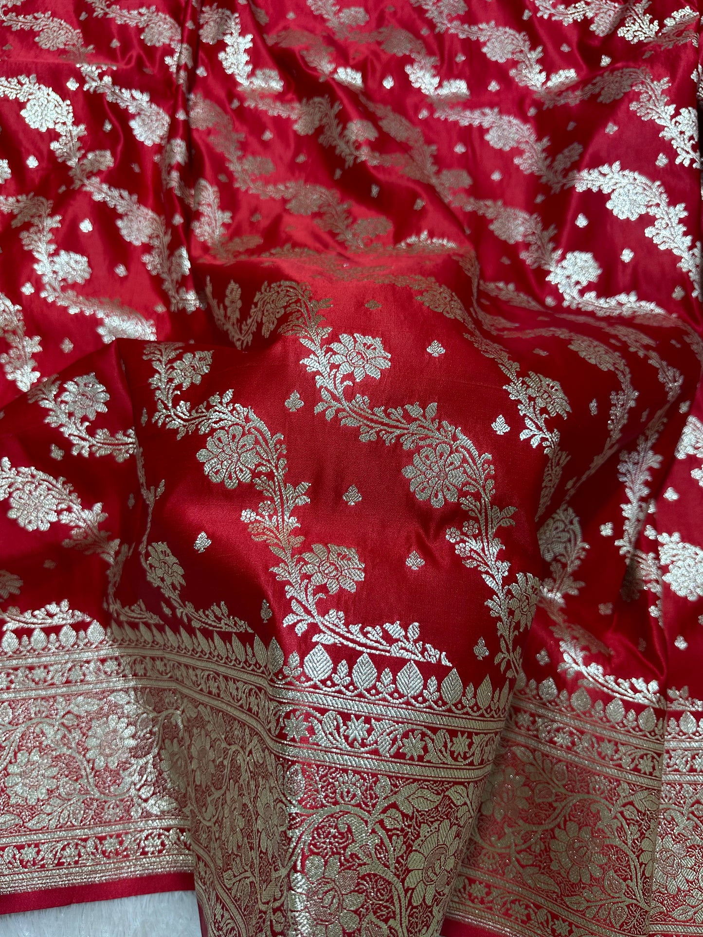 Elegant Crimson Red Katan Silk Banarasi Saree with Royal Floral Vine Pallu and Vertical Wavy Bel Work