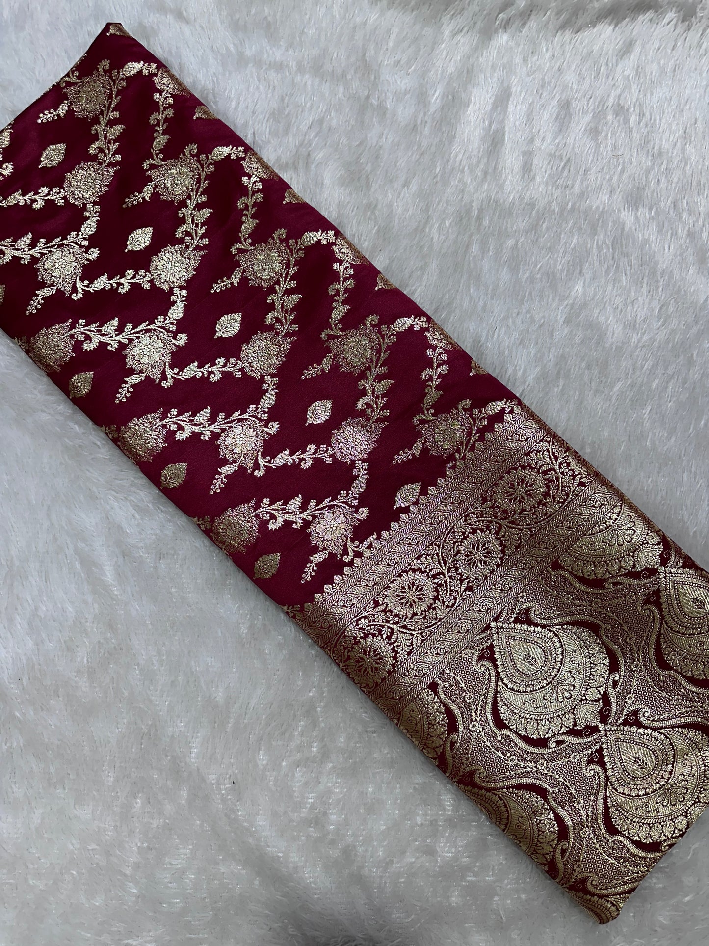 Premium Wine Plum Katan Silk Banarasi Saree with Elaborate Floral Border and Diagonal Jaal Work