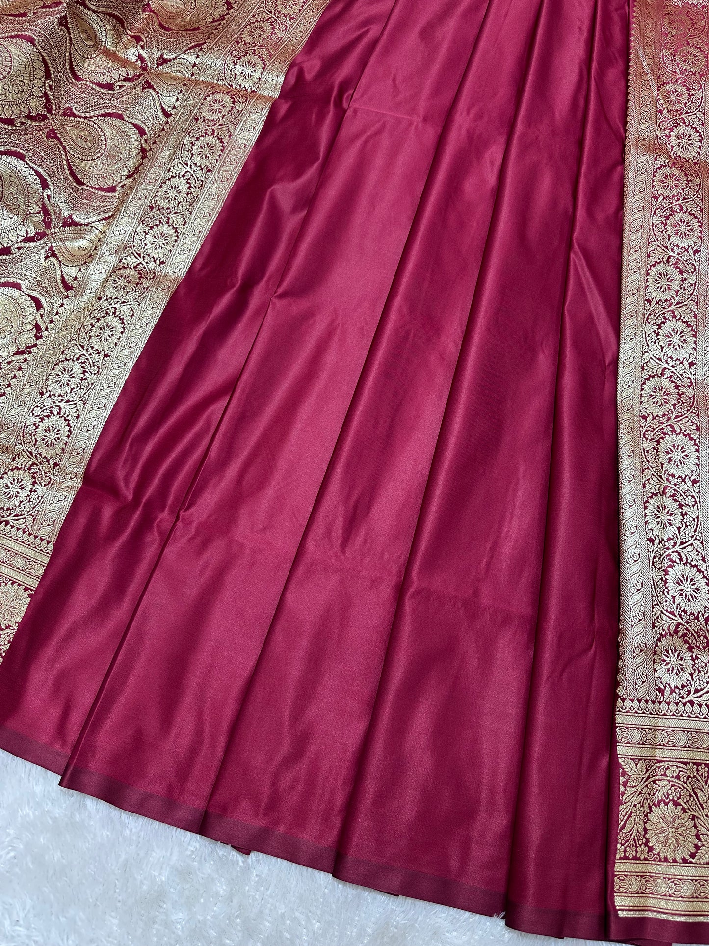 Premium Wine Plum Katan Silk Banarasi Saree with Elaborate Floral Border and Diagonal Jaal Work