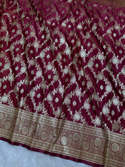 Premium Wine Plum Katan Silk Banarasi Saree with Elaborate Floral Border and Diagonal Jaal Work