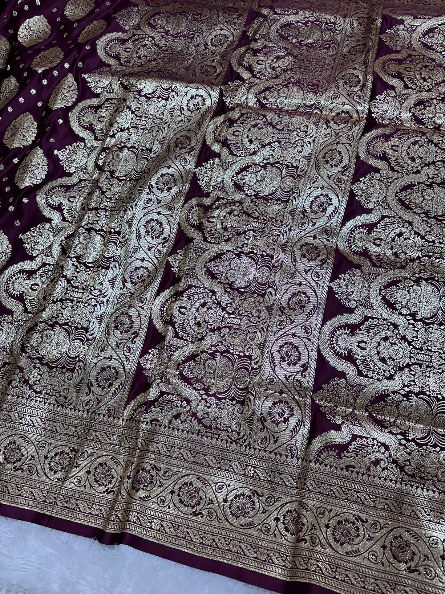 Premium Royal Wine Katan Silk Banarasi Saree with Elaborate Kalka Border and Traditional Paisa Butis