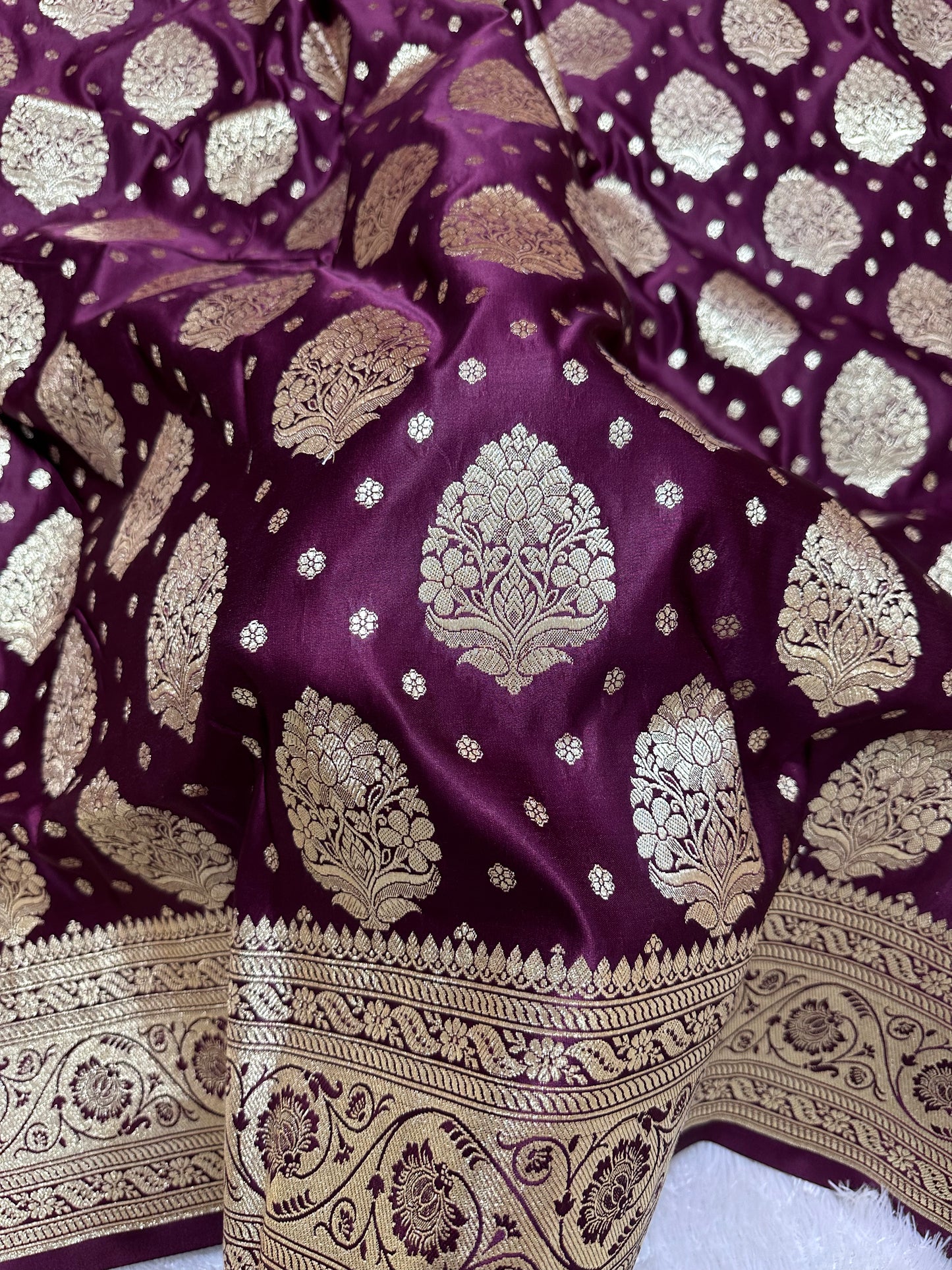 Premium Royal Wine Katan Silk Banarasi Saree with Elaborate Kalka Border and Traditional Paisa Butis