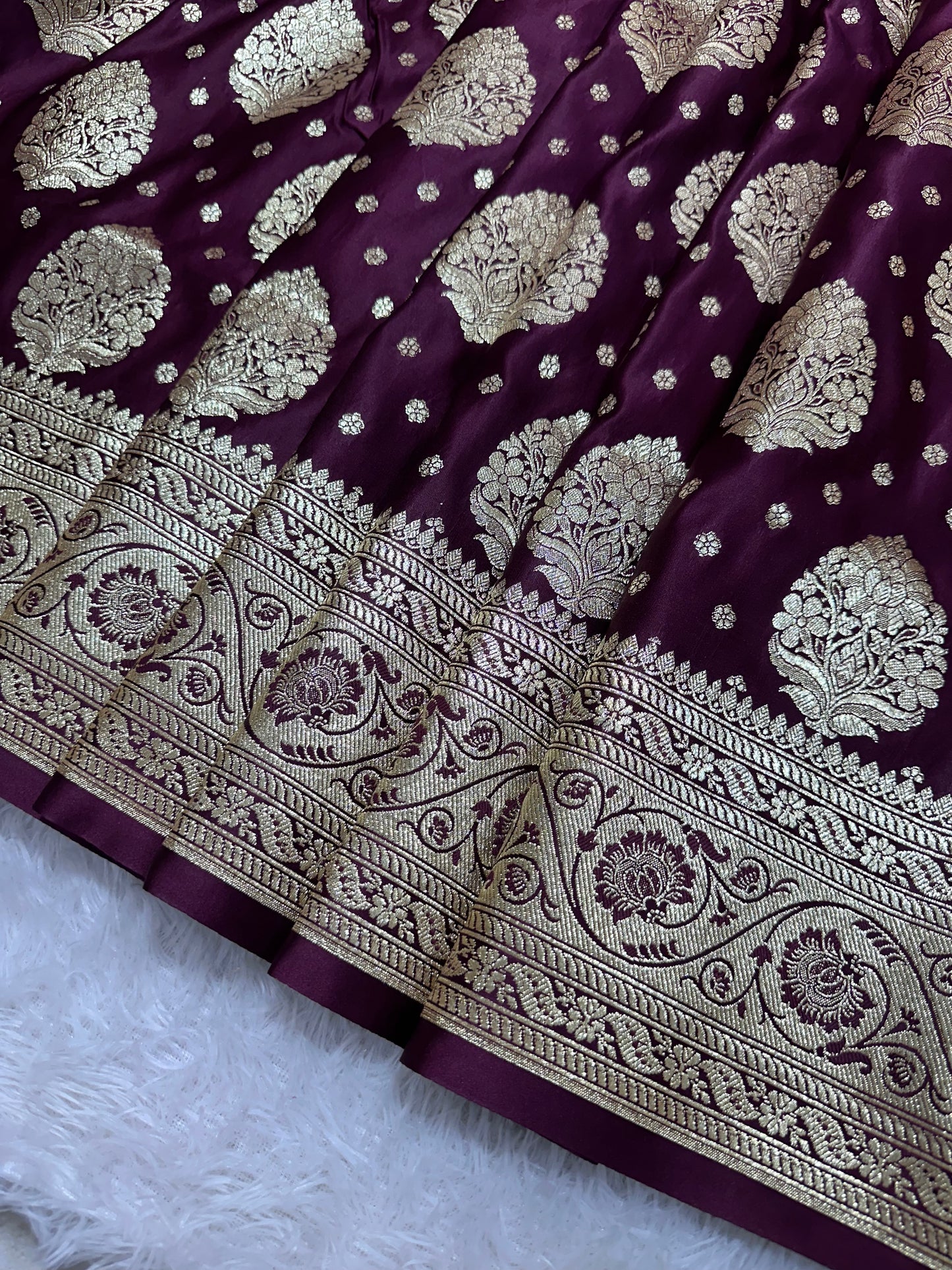Premium Royal Wine Katan Silk Banarasi Saree with Elaborate Kalka Border and Traditional Paisa Butis